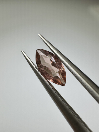 Turmalin fasetowany różowy markiza 6,74 x 3,3 mm