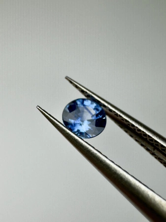 Szafir niebieski naturalny fasetowany okrągły fi 4,03 mm