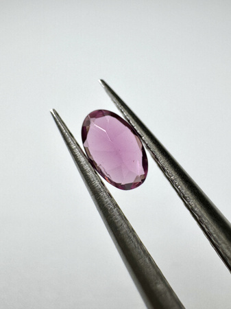 Turmalin fasetowany różowy owal 5 x 3 mm