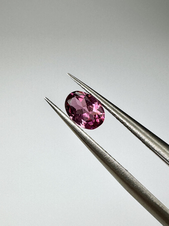 Turmalin fasetowany różowy owal 6x4 mm