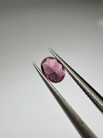 Turmalin fasetowany różowy owal 5 x 4 mm