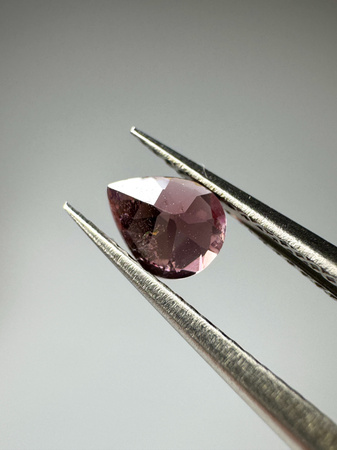 Turmalin fasetowany różowy gruszka 5 x 4 mm