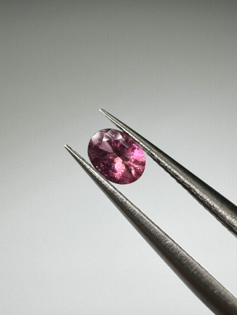 Turmalin fasetowany różowy owal 5 x 4 mm