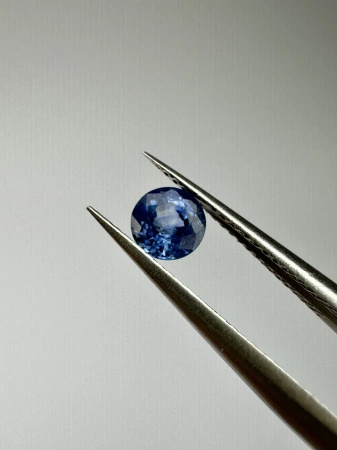 Szafir niebieski naturalny fasetowany okrągły fi 4,45 mm