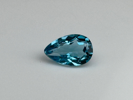 Topaz niebieski gruszka fasetowany 6x4 mm
