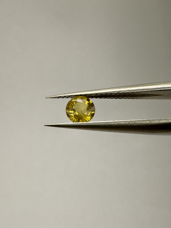 Szafir żółty naturalny fasetowany okrągły fi 4 mm