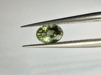 Szafir zielony owal fasetowany 6x4 mm