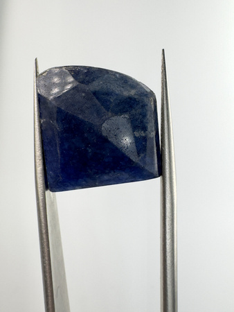 Szafir niebieski naturalny fasetowany nieregularny 19,5x18 mm