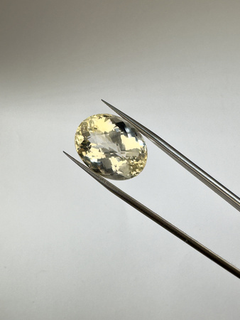 Cytryn naturalny fasetowany owal 21x16 mm