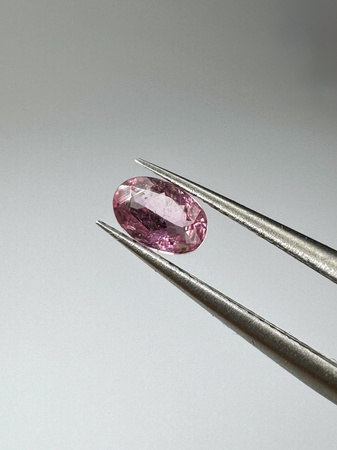 Turmalin fasetowany różowy owal 6x4 mm