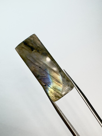 Labradoryt naturalny fasetowany prostokąt 35x13 mm