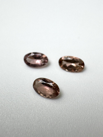 Turmalin fasetowany jasny różowy owal 5 x 3 mm