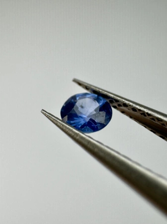 Szafir niebieski naturalny fasetowany okrągły fi 3,57 mm