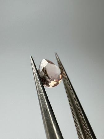 Turmalin fasetowany różowy gruszka 4,19 x 3,95 mm