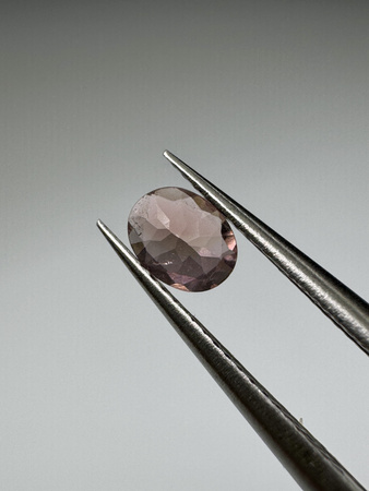 Turmalin fasetowany różowy owal 5 x 4 mm