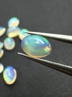 Opal naturalny kaboszon owal 6x4 mm