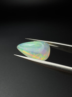 Opal naturalny kaboszon gruszka 16,55 x 10,70 mm