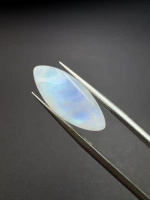 Moonstone rainbow kamień księżycowy kaboszon markiza 20x9 mm