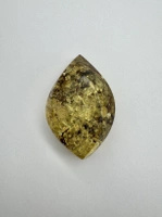 Bursztyn bałtycki naturalny nieregularny fasetowany 48x30 mm