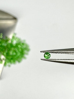 Tsavoryt naturalny okrągły fasetowany fi  1,5 mm