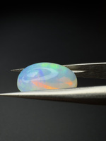 Opal naturalny kaboszon owal 13,26 x 9,13 mm