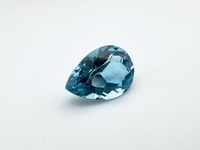 Topaz niebieski gruszka fasetowany 7x5 mm