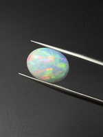 Opal naturalny kaboszon owal 15,09 x 11,80 mm