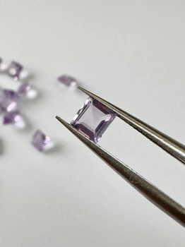 Ametyst naturalny fasetowany kwadrat 4x4 mm