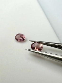 Turmalin fasetowany różowy owal 4x3 mm