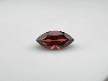 Granat rodolit markiza fasetowany 8x4 mm