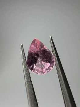 Turmalin fasetowany różowy gruszka 5 x 4 mm