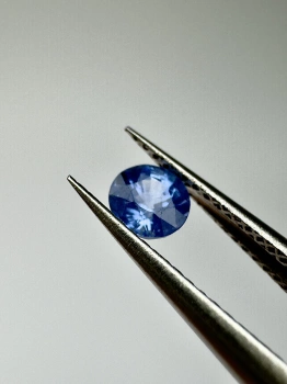Szafir niebieski naturalny fasetowany okrągły fi 3,87 mm