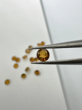 Cytryn naturalny fasetowany okrągły fi 3 mm 