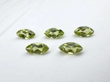 Perydot oliwin markiza fasetowany 6x3 mm