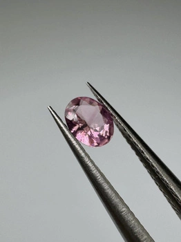 Turmalin fasetowany różowy owal 5 x 4 mm