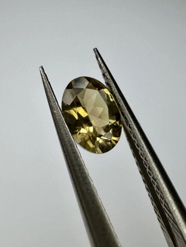 Turmalin fasetowany oliwkowy owal 6x4 mm