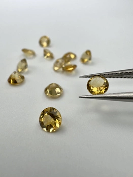 Cytryn naturalny fasetowany okrągły fi 4 mm 