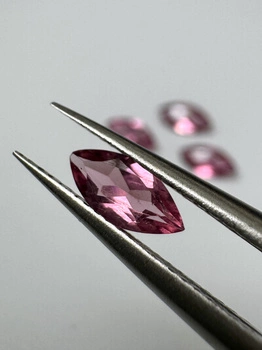 Turmalin fasetowany różowy markiza 7 x 3,5 mm