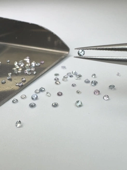 Szafir MIX multi kolor naturalny okrągły fasetowany fi 1,6 - 1,8 mm 