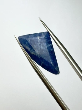 Szafir niebieski nieregularny fasetowany 18x13 mm