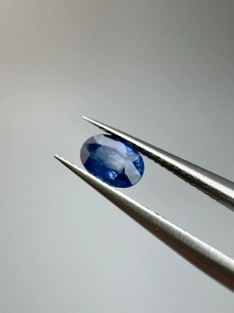 Szafir niebieski naturalny fasetowany owal 6x4 mm