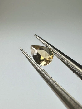 Turmalin fasetowany żółty gruszka 4x3 mm