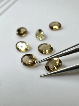 Turmalin fasetowany miedziany owal 4x3 mm