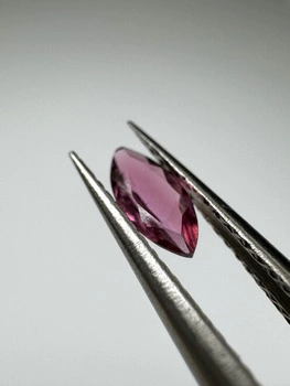 Turmalin fasetowany różowy markiza 6 x 3 mm