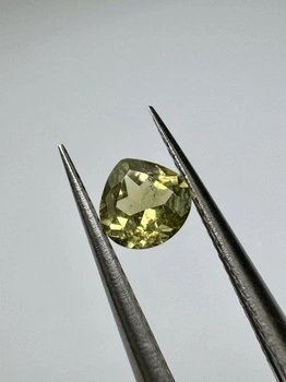 Turmalin fasetowany zielony gruszka 4,46 x 4,43 mm