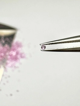 Szafir różowy naturalny okrągły fasetowany fi 1 mm