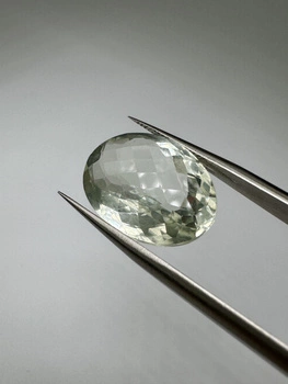 Zielony ametyst prasiolit fasetowany owal 19 x 13 mm