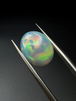 Opal naturalny kaboszon owal 14,20 x 11,12 mm