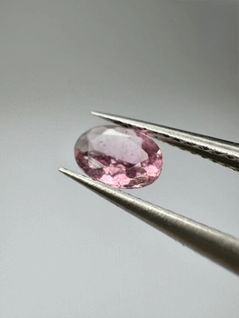 Turmalin fasetowany różowy owal 6x4 mm
