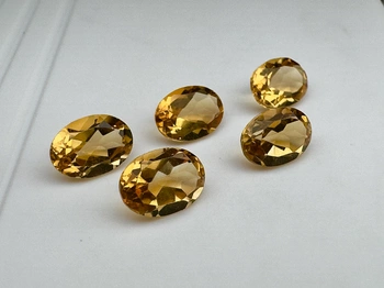 Cytryn owal fasetowany 7x5 mm